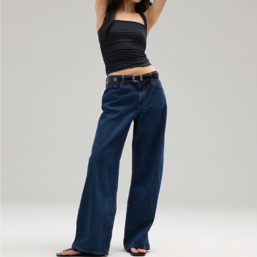 A&F Low Rise Ultra Loose Jean